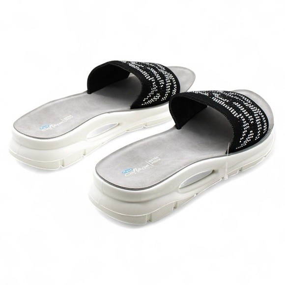 NWT NIB Aqua Collage Stylish Black w rhinestones Slide Sandals Womens Sz 6 - Picture 11 of 14